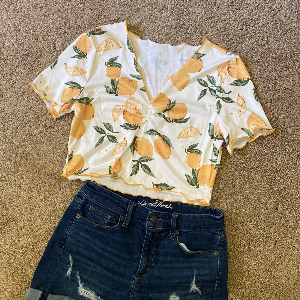 Lemon crop top
